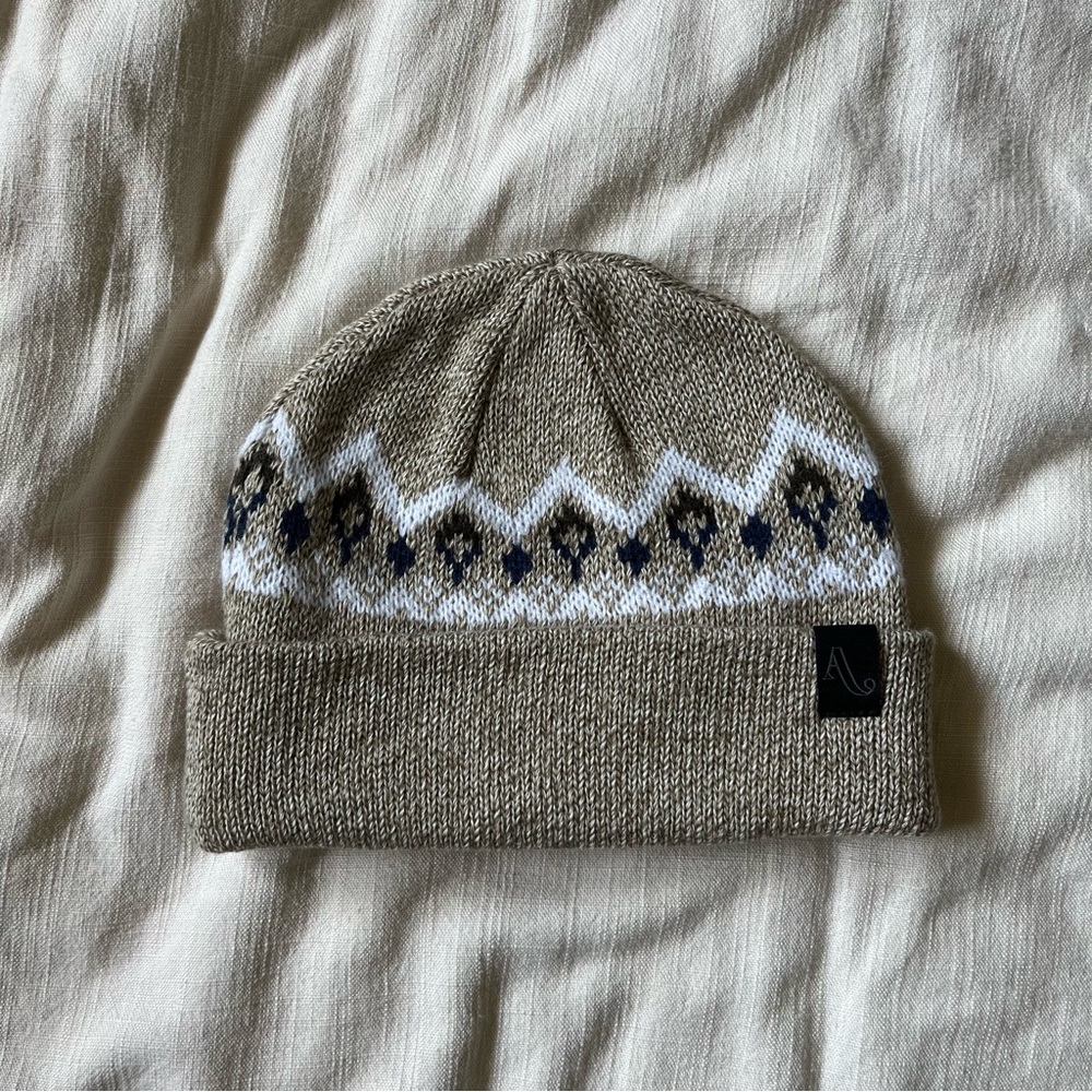 autumn beanie / like new